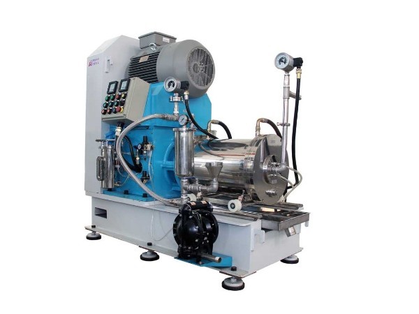 三輥機(jī)與砂磨機(jī)核心對(duì)比及選型指南